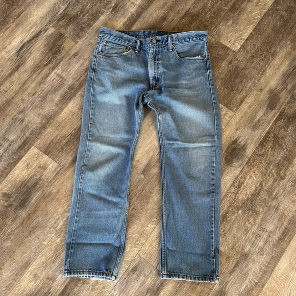 Levi's “Worn In” 505 Regular Fit Straight-Leg Jeans - Light Wash - 34x29 - Picture 12 of 13